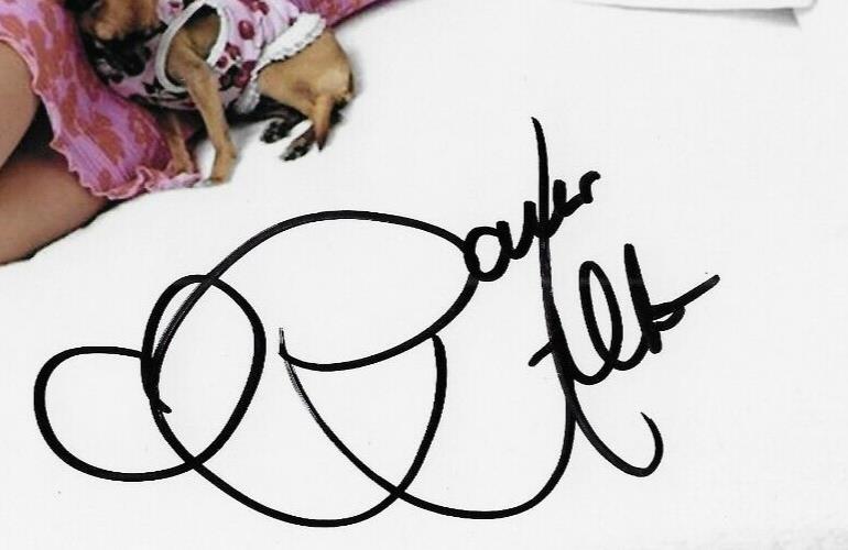 Signed Paris Hilton Actress Model Autographed 8x10 Photo #1 Original