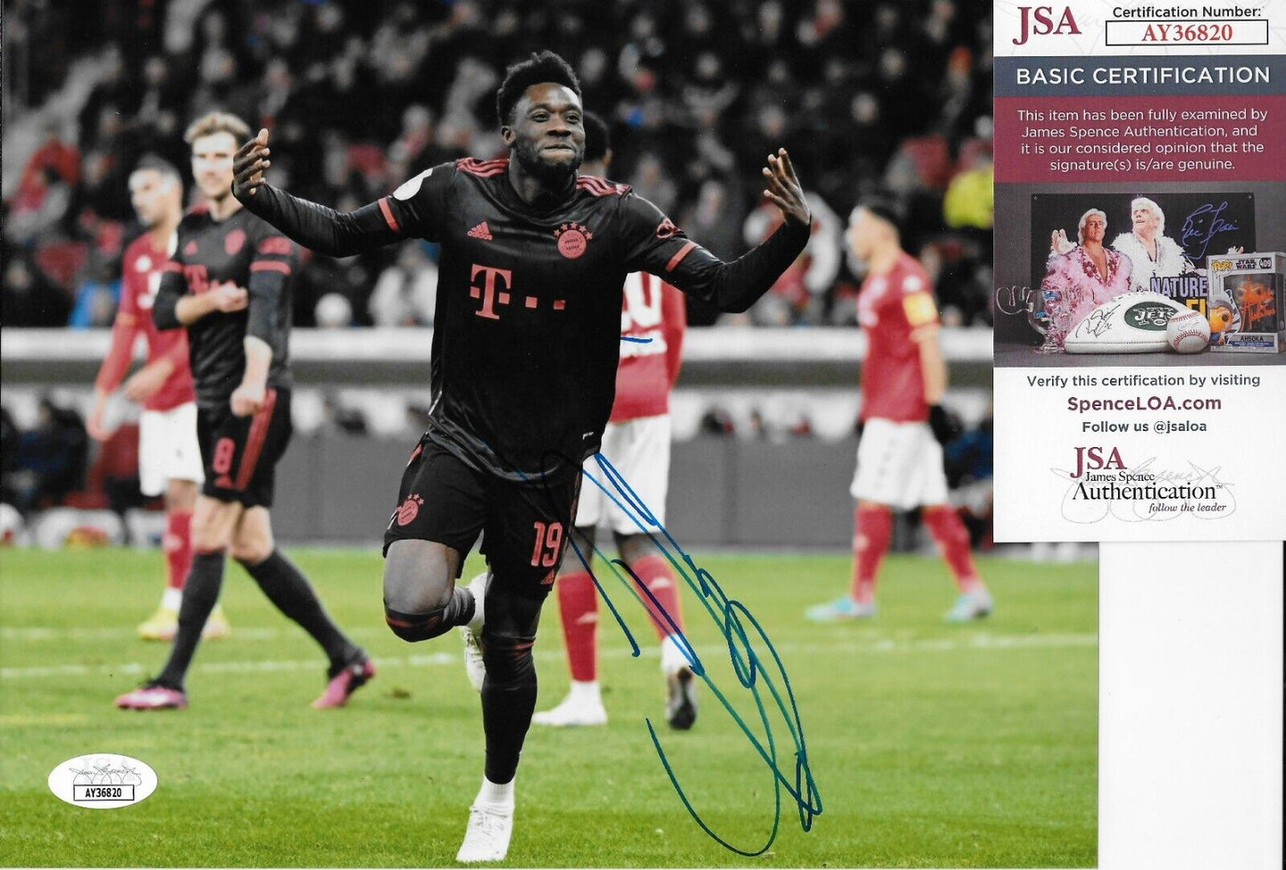 Signed Alphonso Davies FC Bayern Munich Soccer 8x10 Photo #3 JSA Authentication