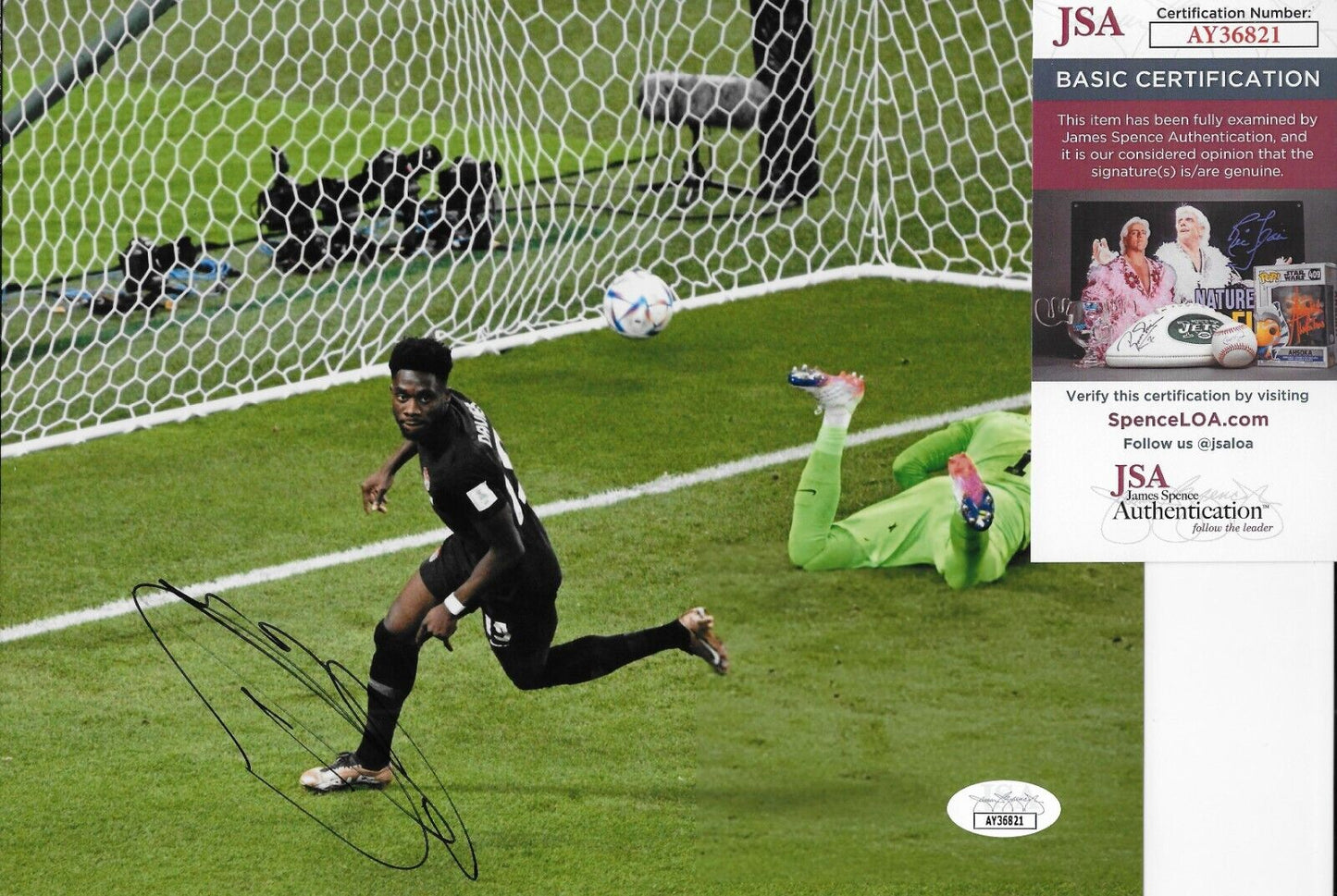 Signed Alphonso Davies FC Bayern Munich Soccer 8x10 Photo #4 JSA Authentication