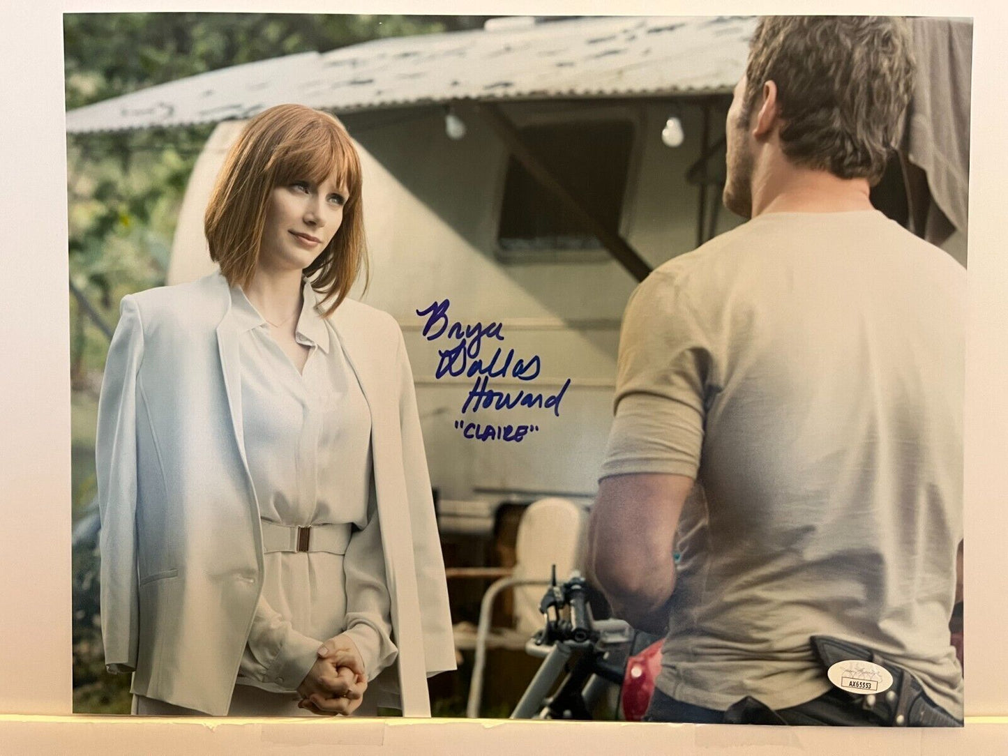 Signed Bryce Dallas Howard Actress Jurassic World Park 11x14 Photo JSA Claire