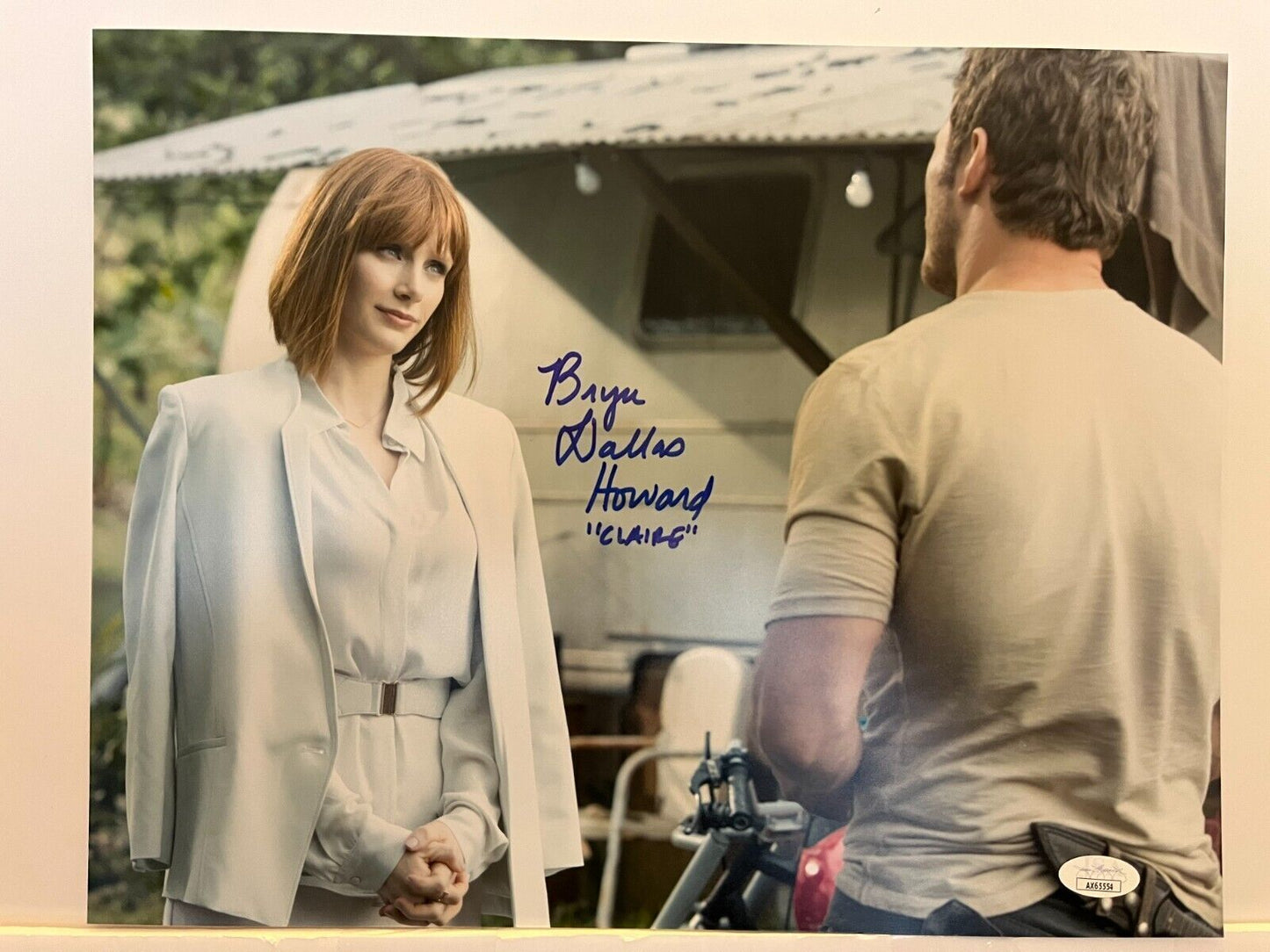 Signed Bryce Dallas Howard Actress Jurassic World Park 11x14 Photo JSA Claire 2