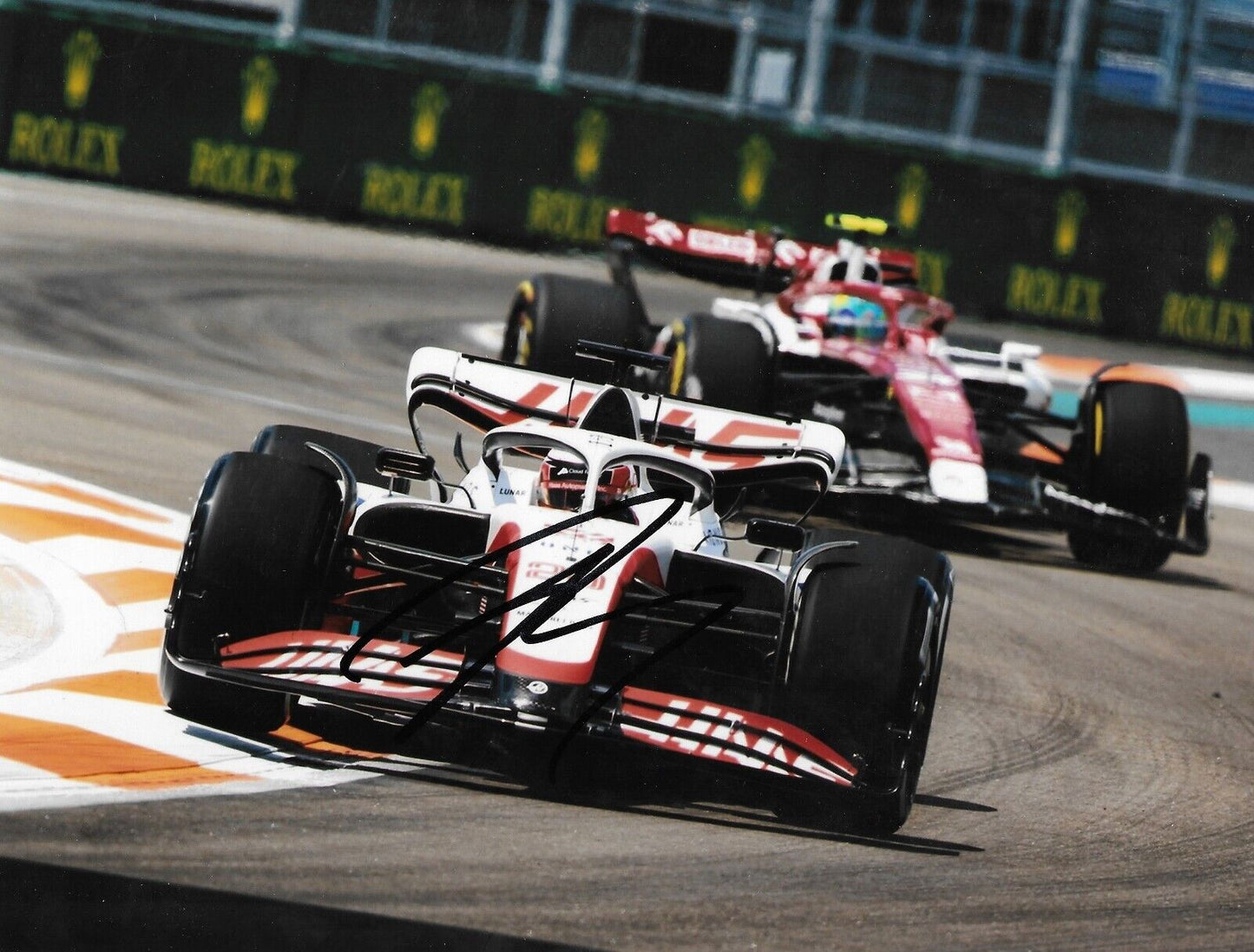 Photo 8x10 signée Kevin Magnussen Formule 1 Haas Racing #3 2022 Original