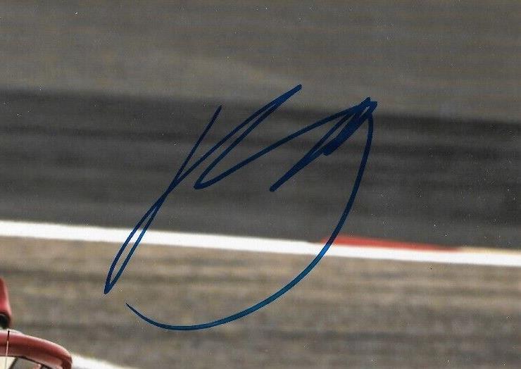 Photo autographiée 8x10 de Zhou Guanyu Formule 1 Alpha Romeo n°2 originale