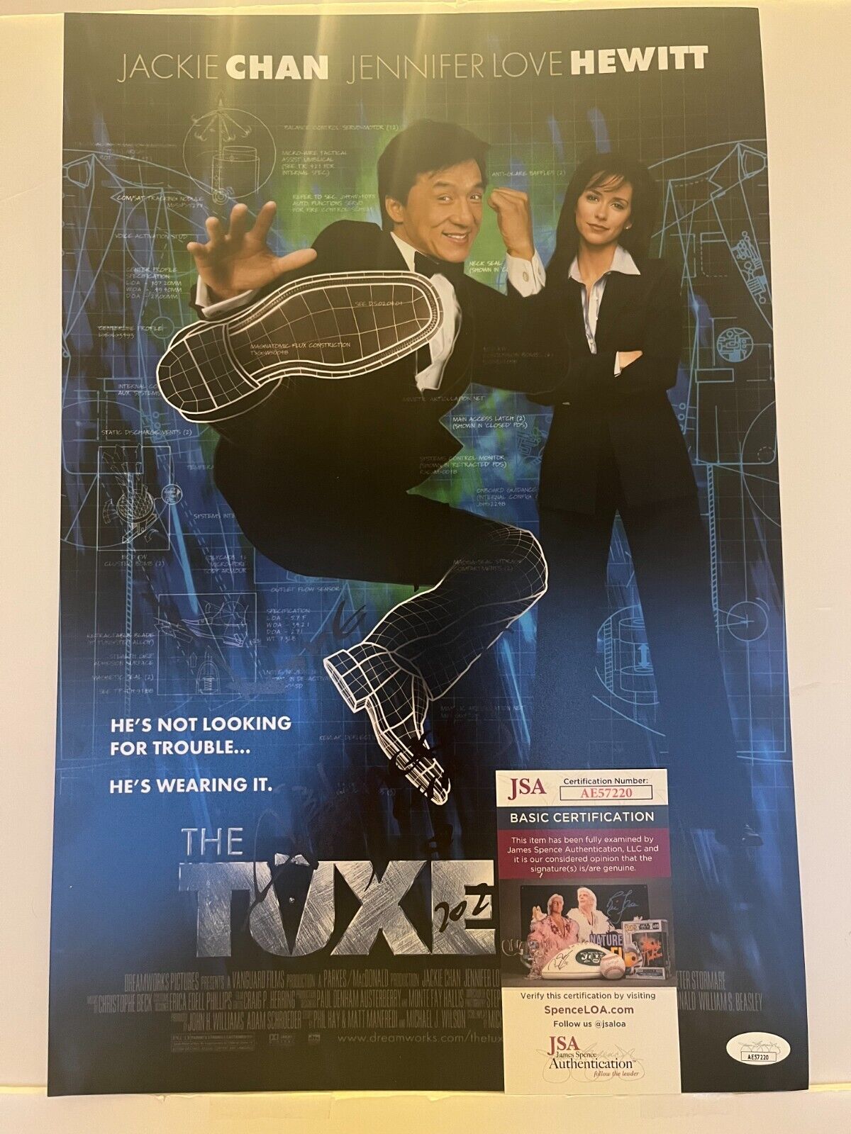Photo signée Tuxedo 12x18 de l'acteur Jackie Chan JSA