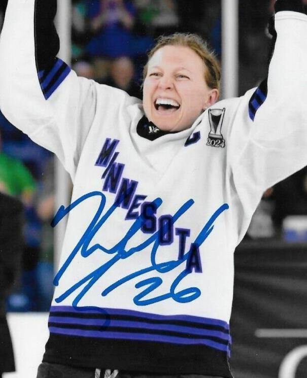 Photo originale signée Kendall Coyne Schofield PWHL Minnesota Frost 8x10 #1