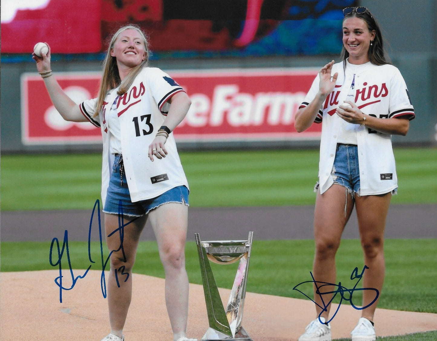Signed Grace Zumwinkle Taylor Heise PWHL Minnesota Frost 8x10 Photo #1 Original