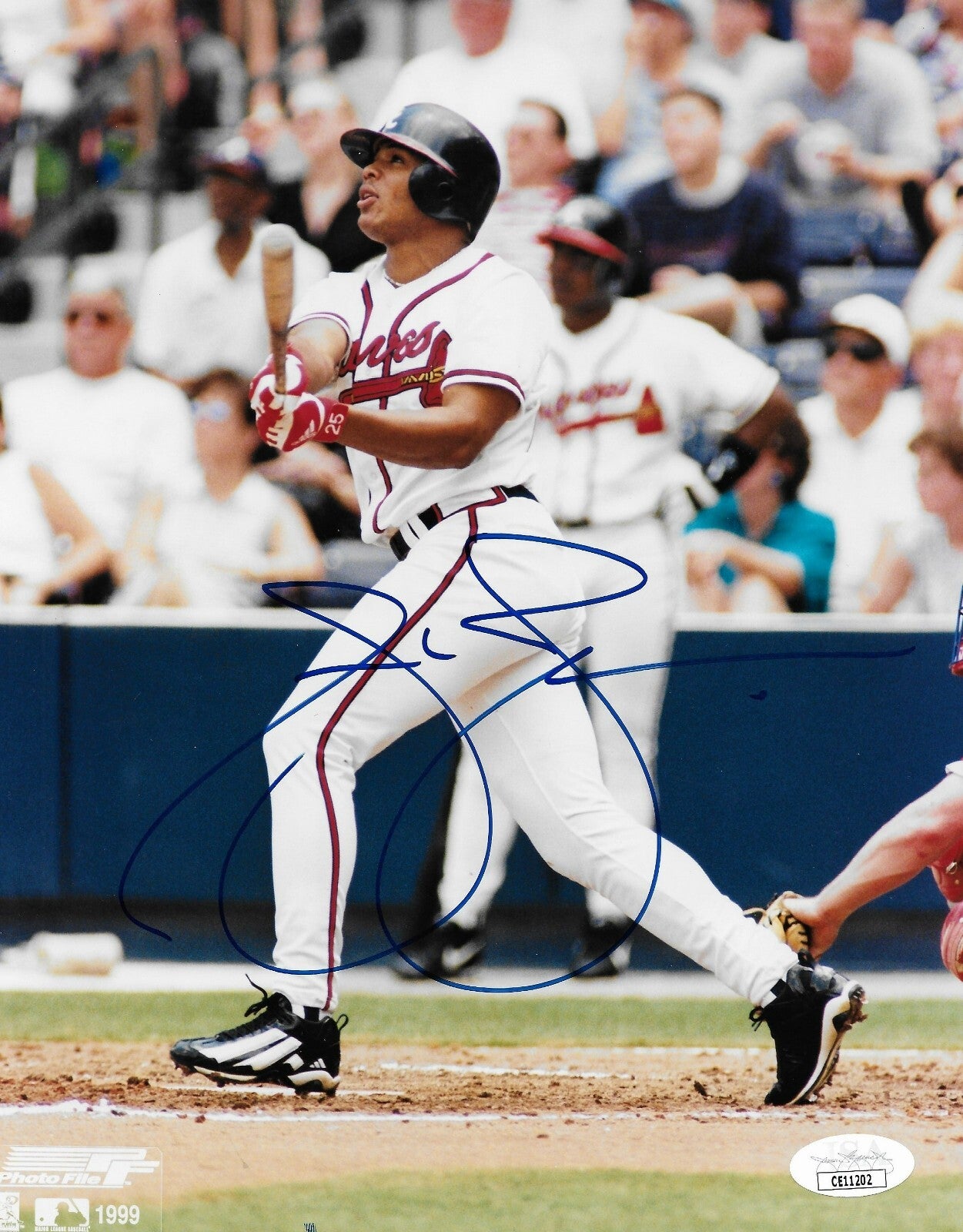 Signed Andrew Jones Atlanta Braves Autographed 8x10 Photo #2 JSA Authentication