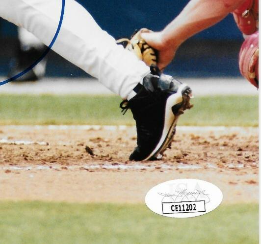 Signed Andrew Jones Atlanta Braves Autographed 8x10 Photo #2 JSA Authentication