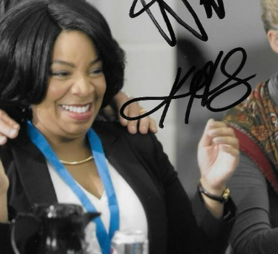 Signed Walton Goggins Kimberly Hebert Gregory Vice Principals 8x10 Photo w JSA