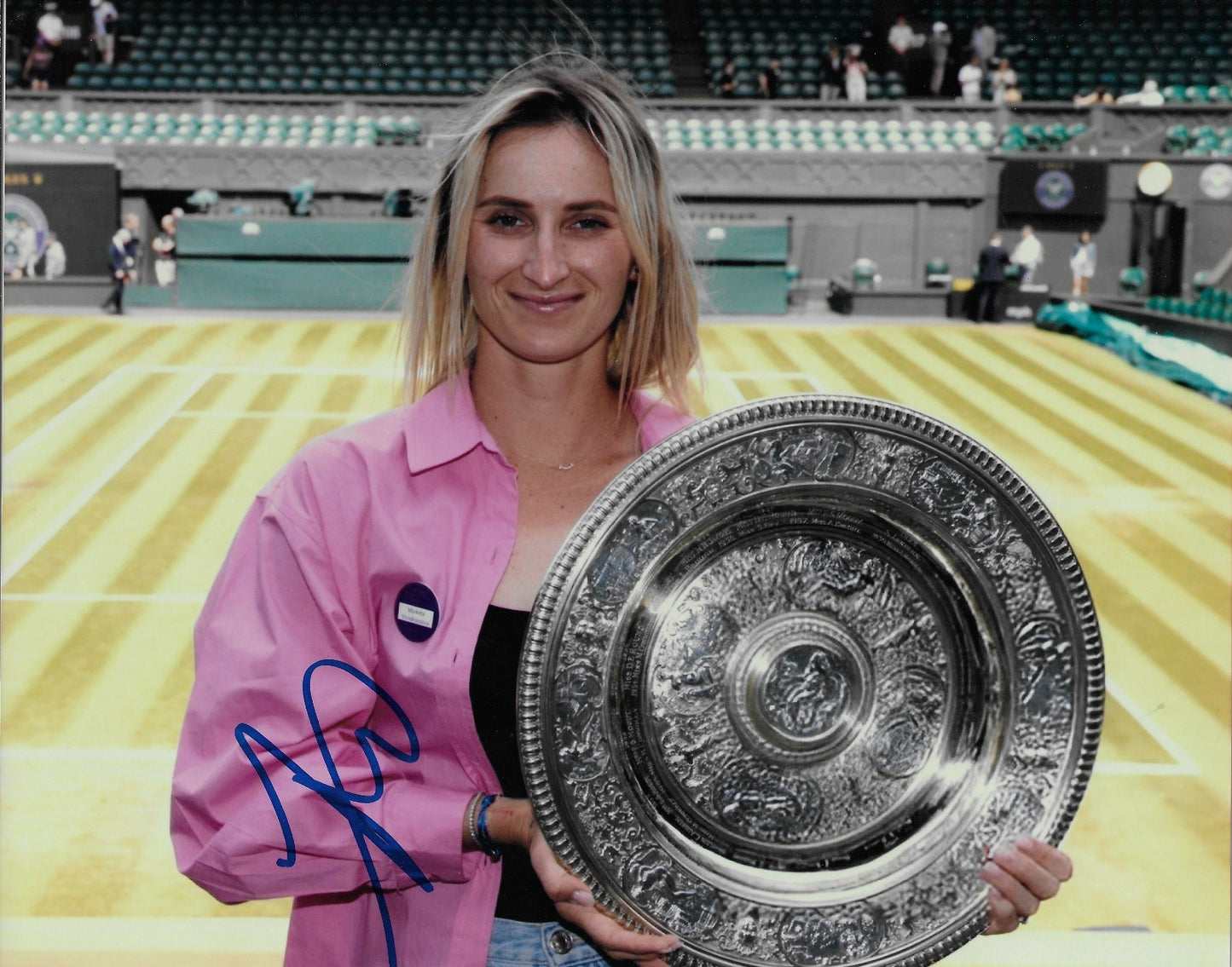 Signed Marketa Vondrousova Wimbledon 2023 Autographed 8x10 Photo #7 Original