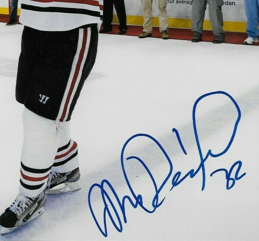 Photo autographiée de la Coupe Stanley 8x10 de Michal Rozsival des Blackhawks de Chicago