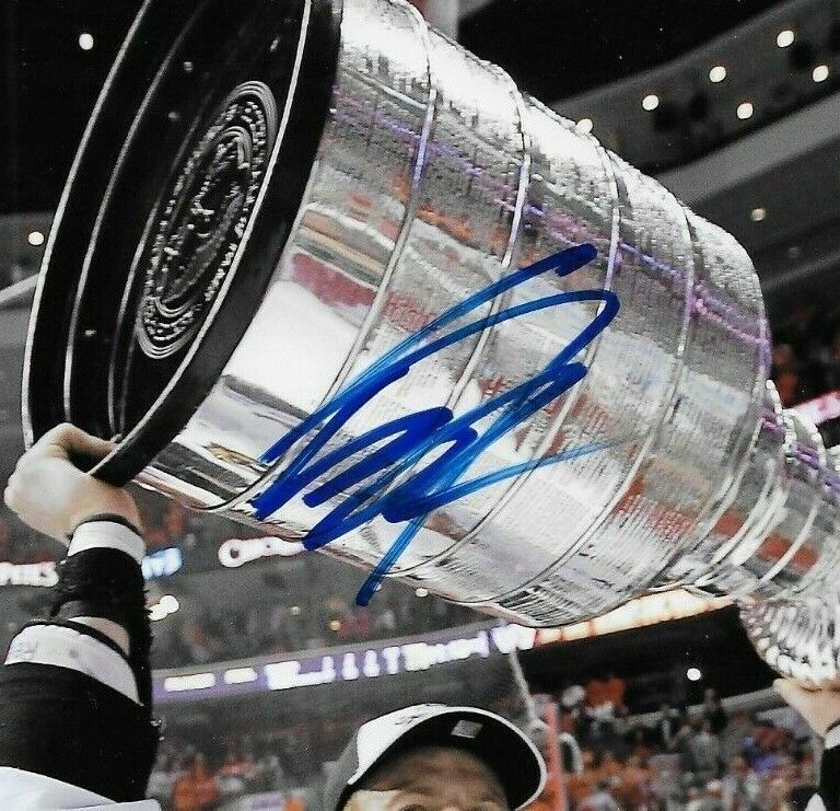 Autographed Chicago Blackhawks Kris Versteeg Stanley Cup 8x10 Photo Original