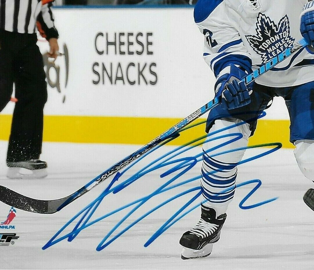 Autographed Toronto Maple Leafs Kris Versteeg 8x10 Photo Original