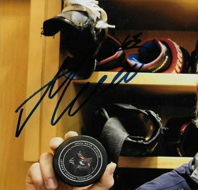 Autographed Columbus Blue Jackets Markus Nutivaara 8x10 Photo Original