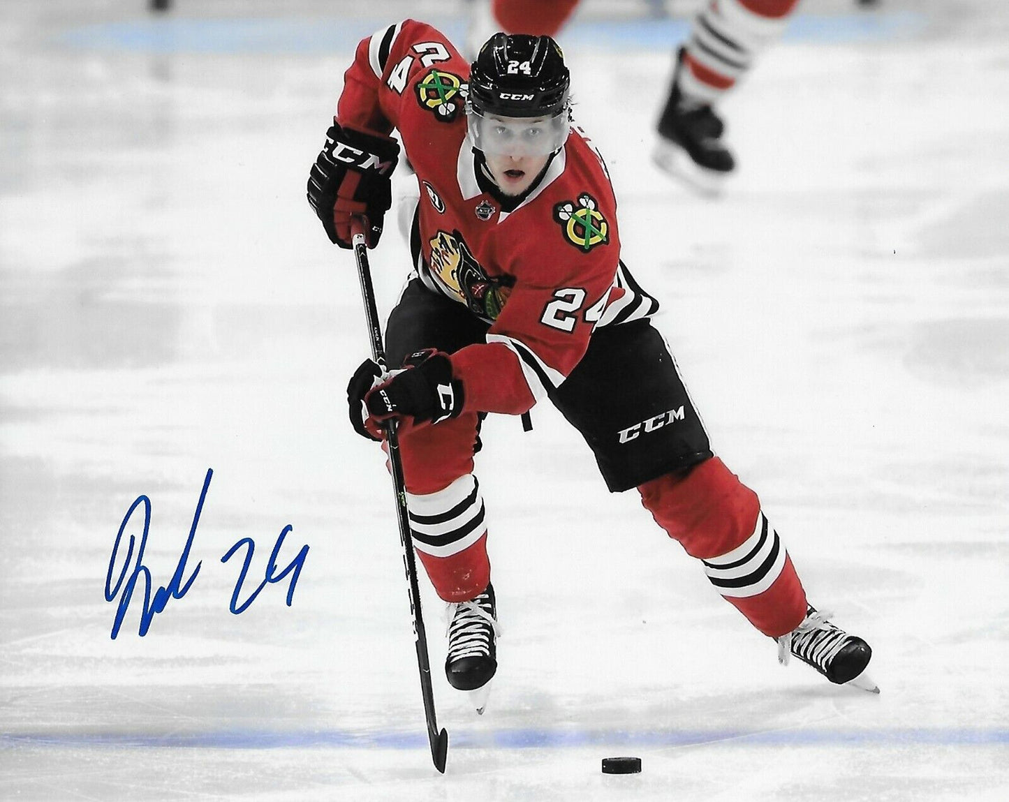 Photo originale autographiée de Dominik Kahun des Blackhawks de Chicago 8x10