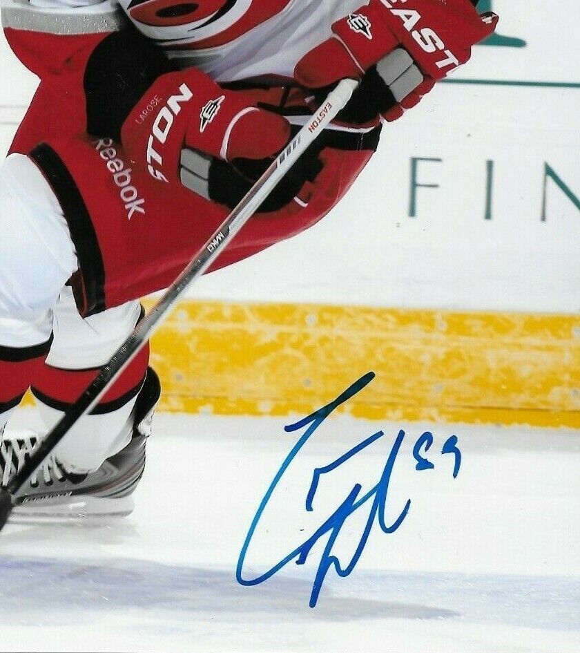 Photo autographiée de Chad Larose des Hurricanes de la Caroline 8x10