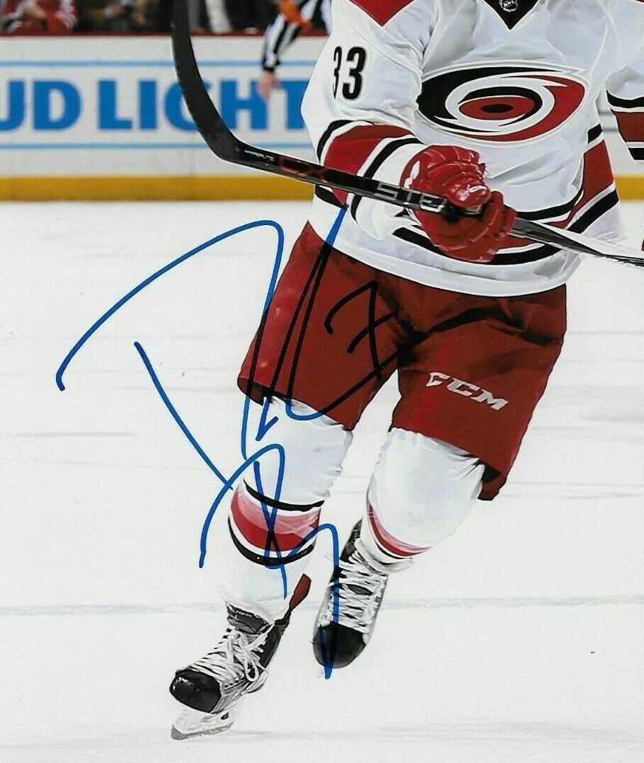 Photo originale autographiée de Derek Ryan des Hurricanes de la Caroline 8x10