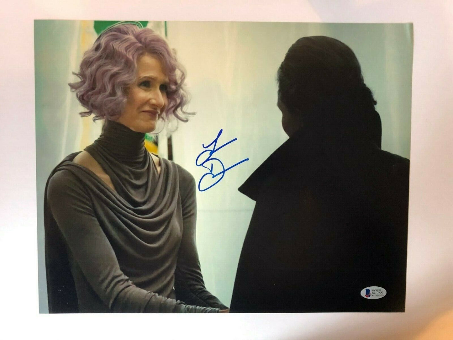 Autographed Laura Dern signed Star Wars 11x14 w/ Beckett cert Original 2