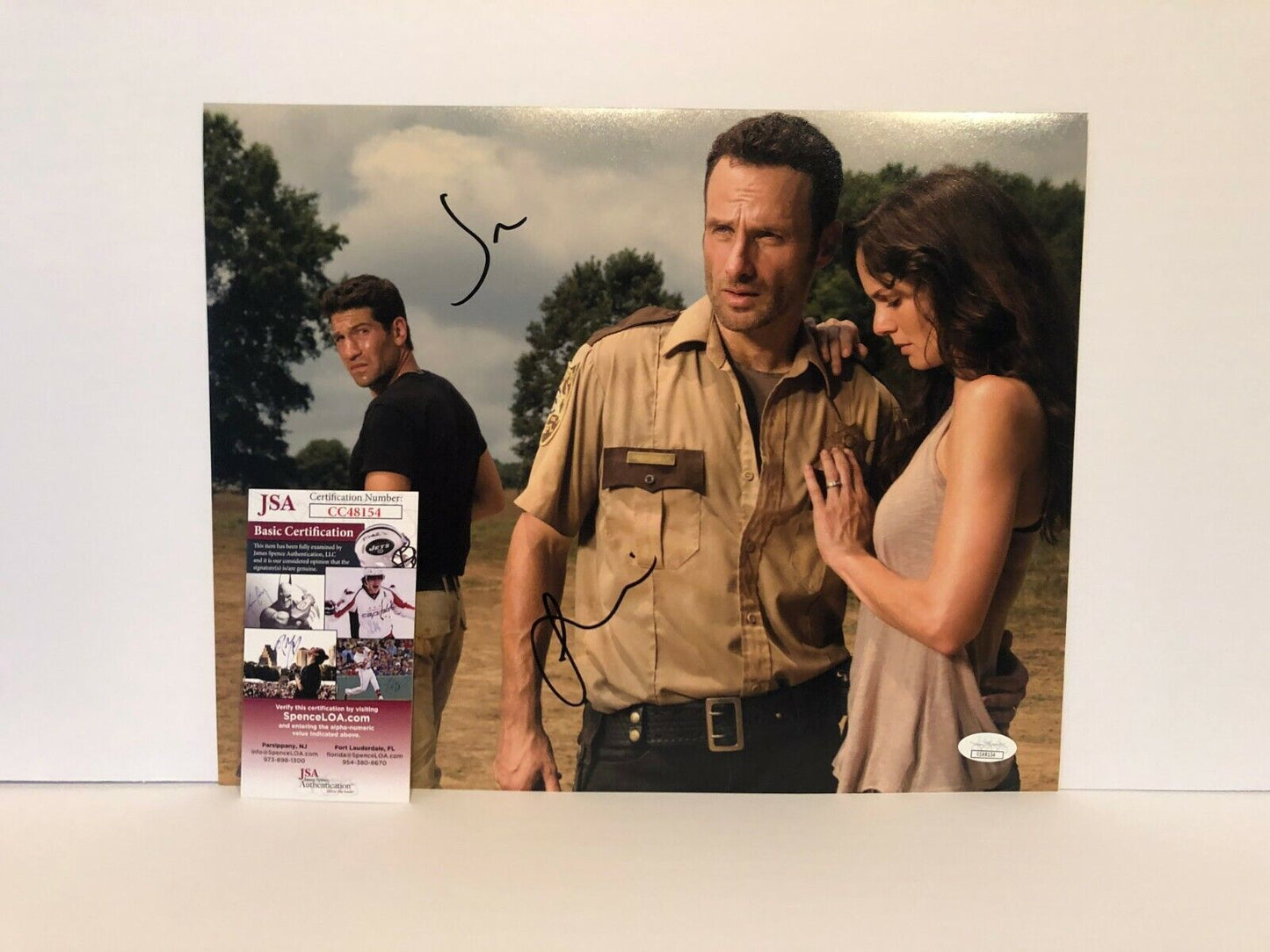 Autographed Jon Bernthal Sarah Wayne Callies signed Walking Dead 11x14 JSA cert