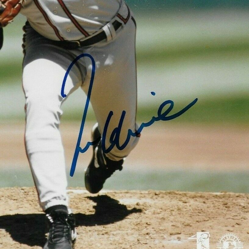 Autographed Atlanta Braves Hall of Famer Tom Glavine 8x10 Photo #2 Original