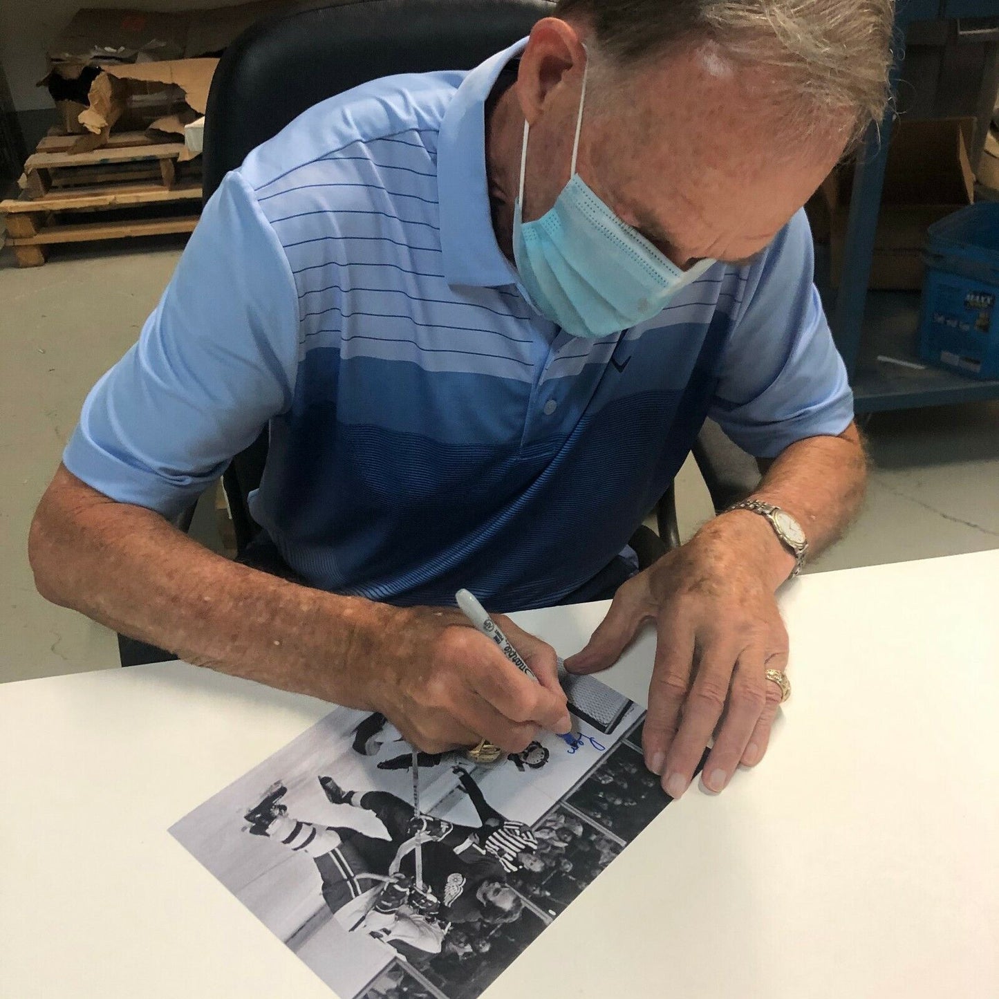 Photo autographiée de Leon Rochefort des Canucks de Vancouver 8x10