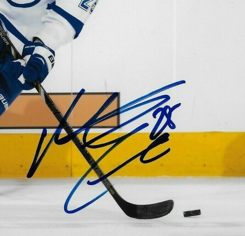 Photo autographiée de Matthew Carle du Lightning de Tampa Bay 8x10 originale