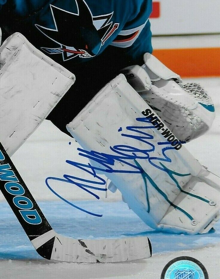 Photo autographiée de 8x10 pouces par Antti Niemi des Sharks de San Jose
