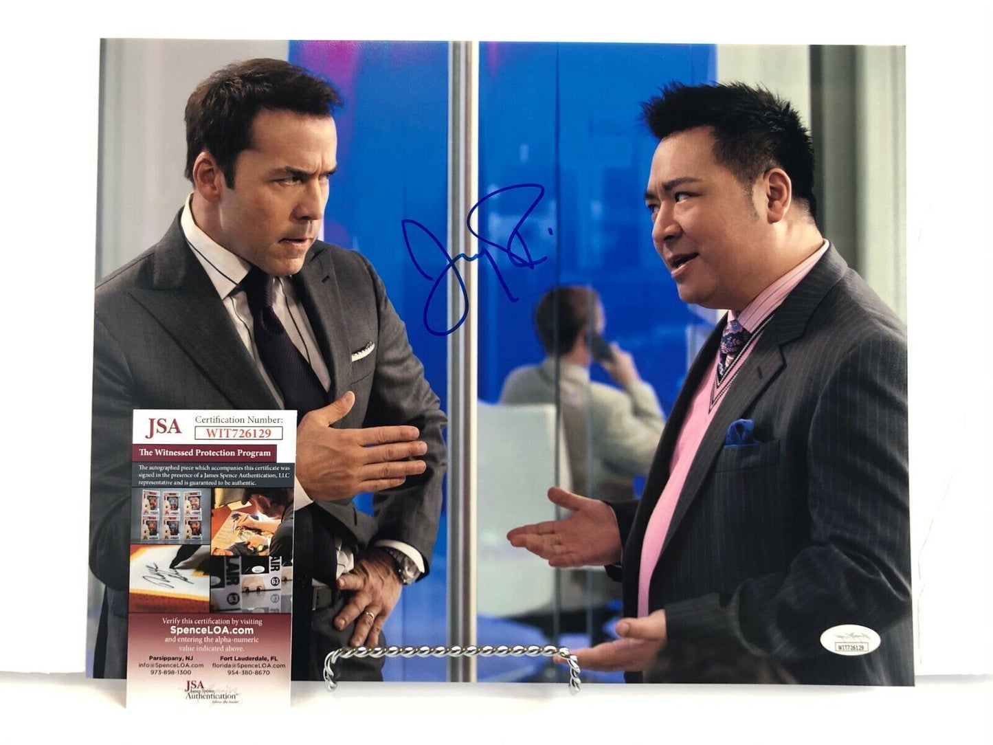 Autographed Jeremy Piven Entourage 11x14 Photo signed Ari Gold JSA witnessed