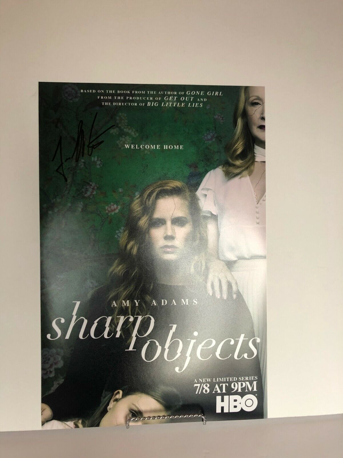 Affiche photo 12x18 signée par Jean-Marc Vallée signée Sharp Objects