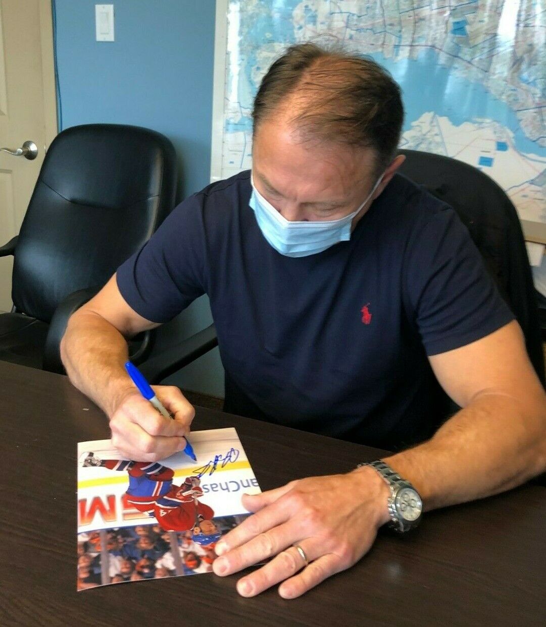 Photo 8x10 autographiée par Oleg Petrov des Canadiens de Montréal #5 Original