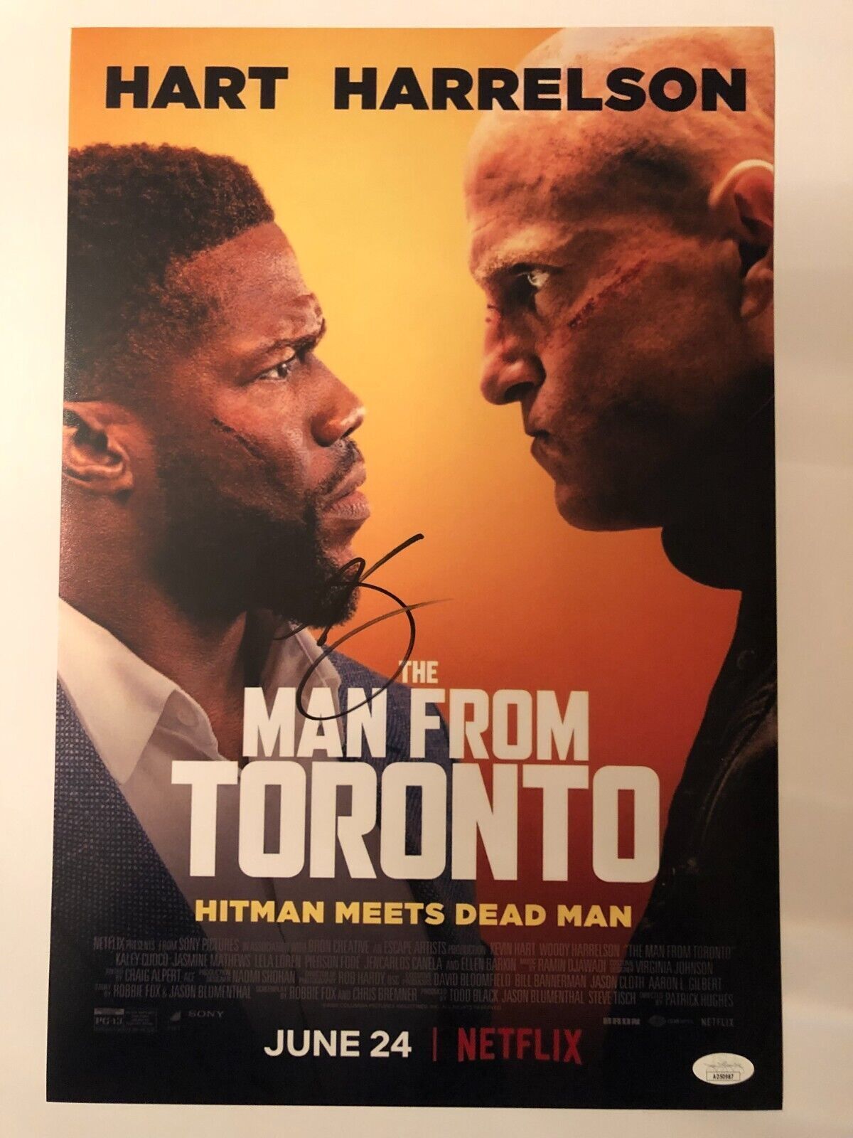 Photo autographiée de The Man from Toronto 12x18 signée par Kevin Hart JSA cert