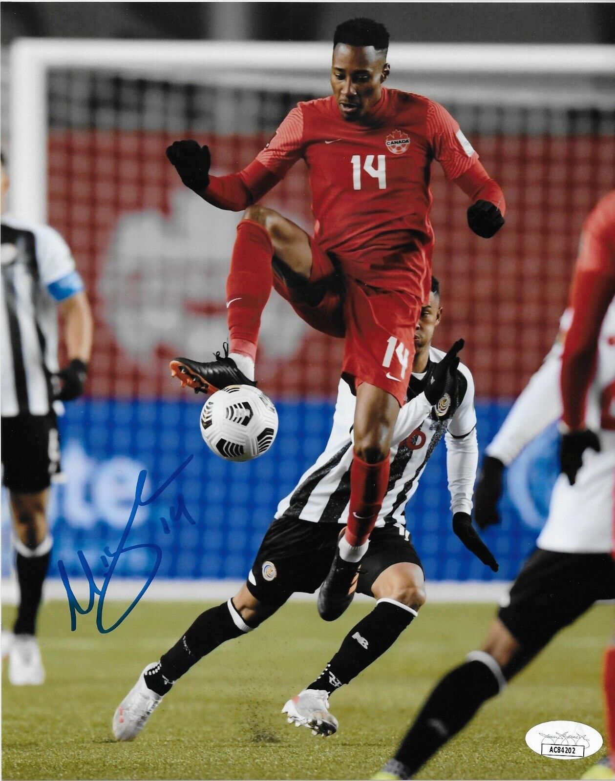 Photo autographiée de Mark-Anthony Kaye de l'équipe canadienne de soccer 8x10, 2 authentification JSA
