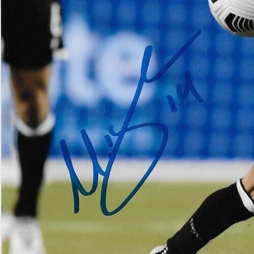 Photo autographiée de Mark-Anthony Kaye de l'équipe canadienne de soccer 8x10, 2 authentification JSA