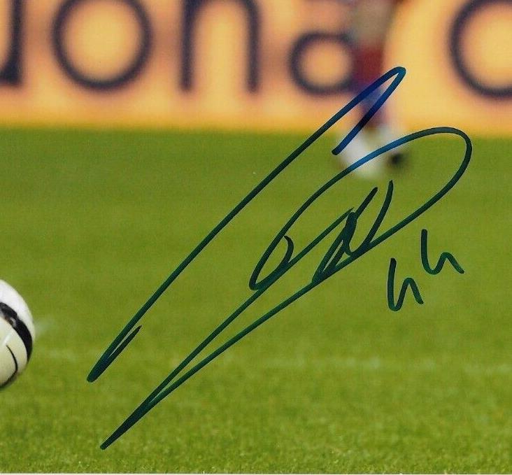 Auto. Domenico Criscito Italie Toronto FC 8x10 Photo #4 avec authentification JSA