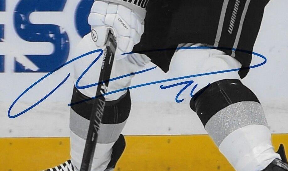 Photo originale autographiée de Phillip Danault des Kings de Los Angeles 8x10