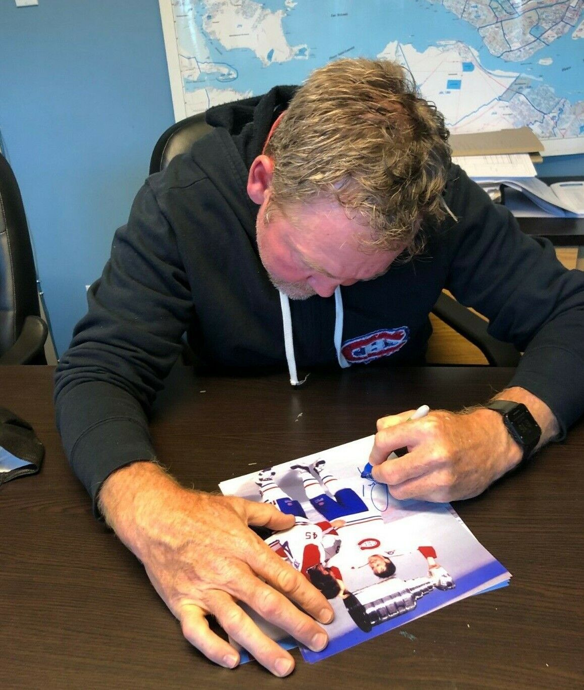 Photo autographiée #2 de Gary Leeman des Canadiens de Montréal 8x10 avec l'inscription 93 Cup