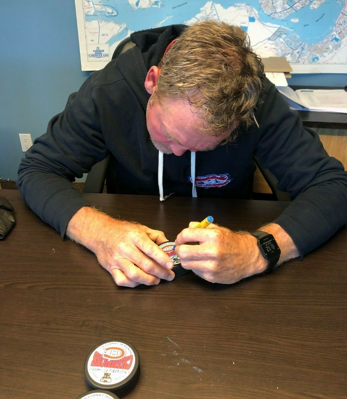 Photo autographiée #2 de Gary Leeman des Canadiens de Montréal 8x10 avec l'inscription 93 Cup