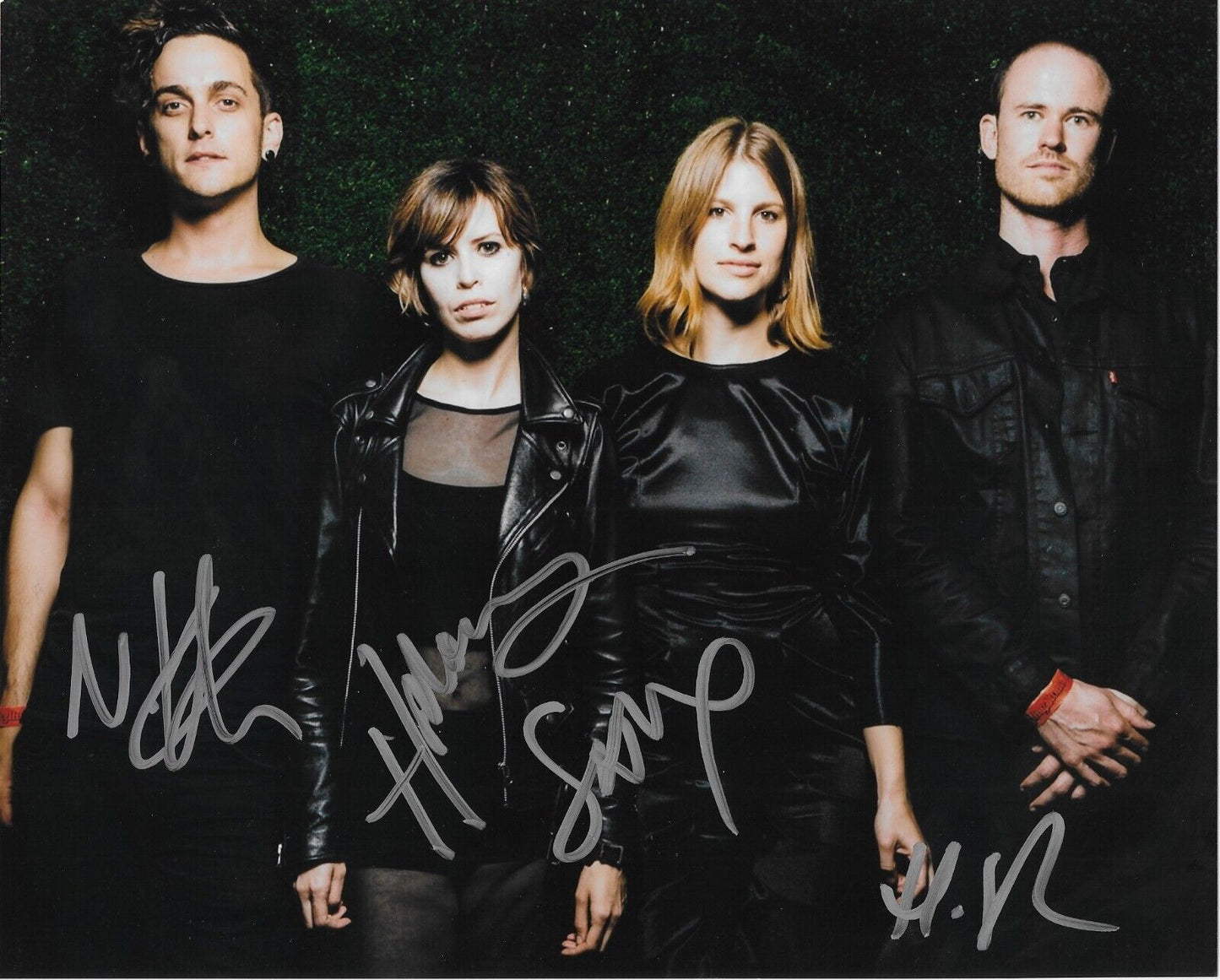 Auto The Jezabels Hayley Mary Heather Shannon Nik Kaloper Lockwood 8x10 Photo #7