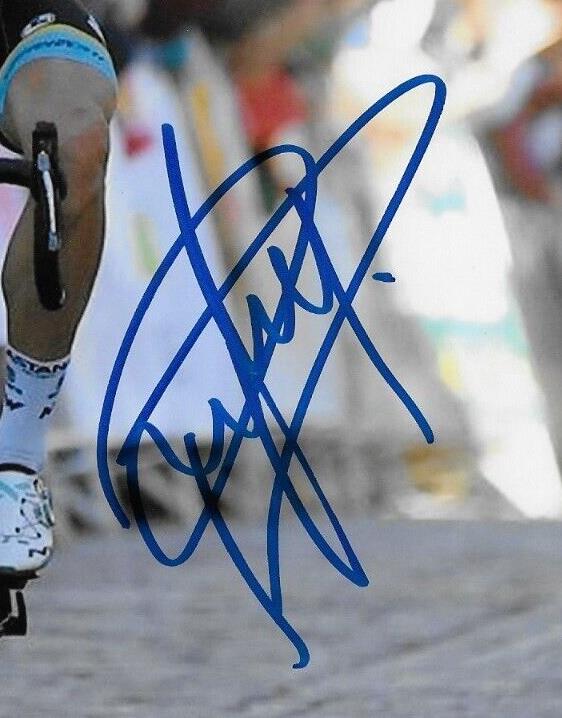 Cyclisme dédicacé Jakob Fuglsang UCI Astana Qazaqstan 8x10 Photo #7 Original