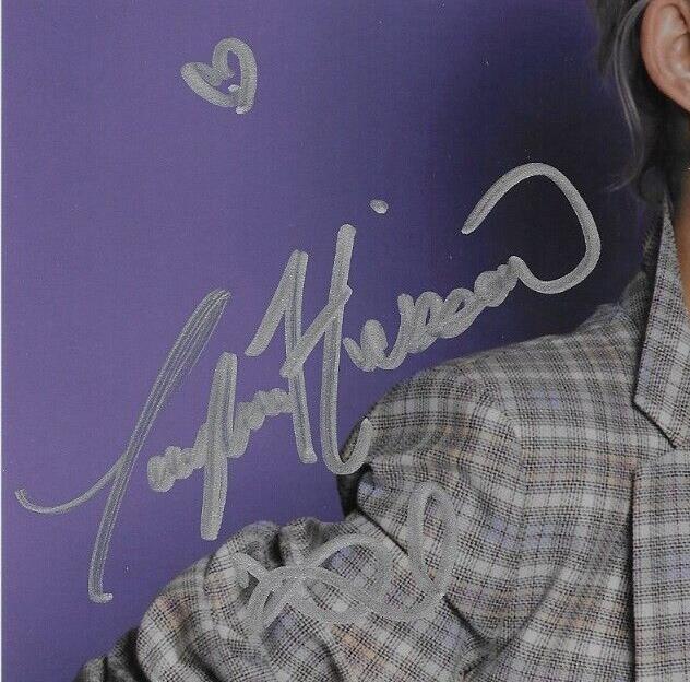 Autographed Actress Taylor Hickson Motherland Signed 8x10 Photo #2 Original