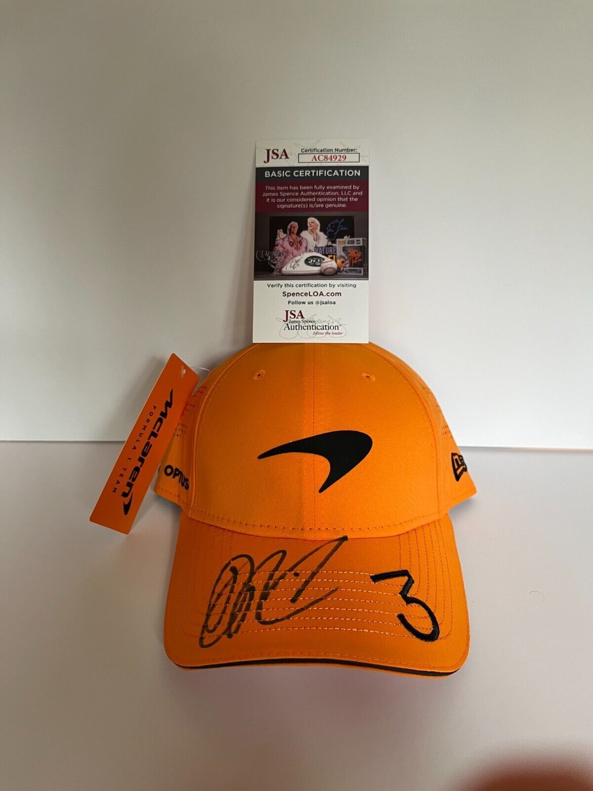 Chapeau signé par Daniel Ricciardo pour la Formule 1 McLaren 2023 Original JSA