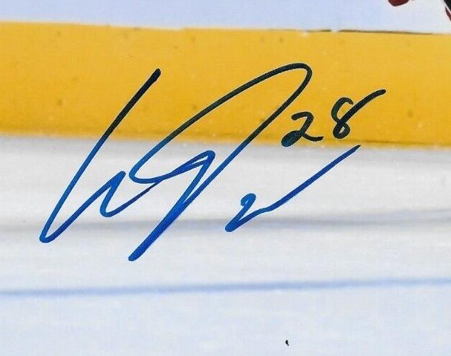 Photo 8x10 autographiée par Christian Dvorak des Canadiens de Montréal #7 Original