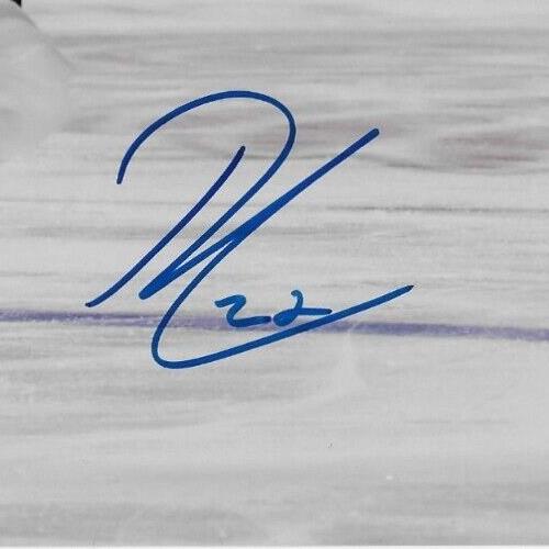 Photo autographiée 8x10 signée Lukas Reichel des Blackhawks de Chicago #1