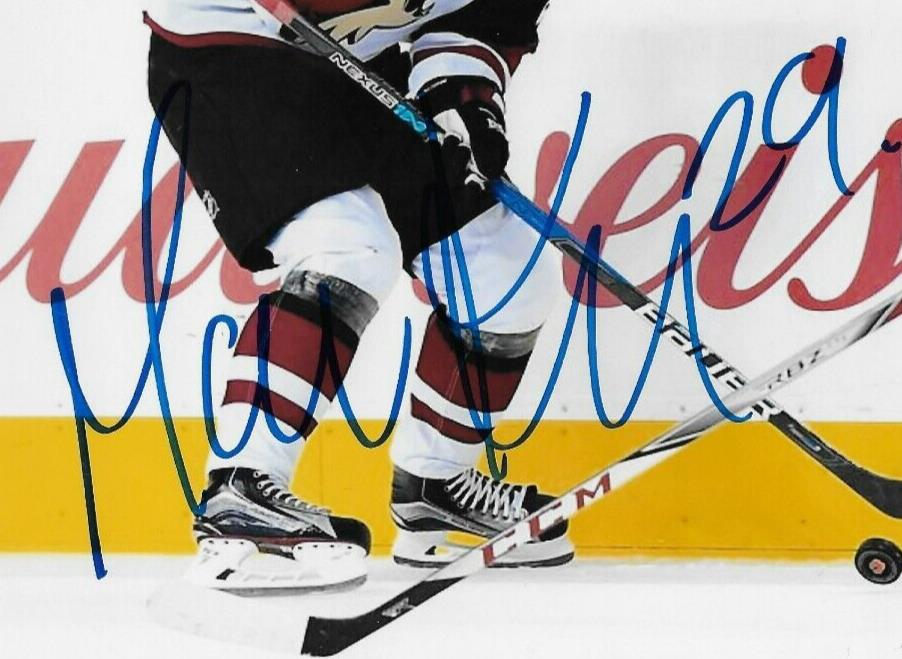 Photo 8x10 autographiée par Mario Kempe des Coyotes de l'Arizona #1