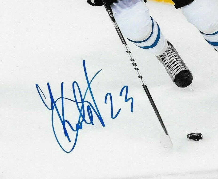 Photo autographiée 8x10 signée Arturs Kulda Winnipeg Jets #1 Original