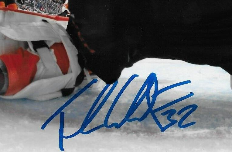 Photo 8x10 autographiée par Felix Sandstrom des Flyers de Philadelphie #5 Original