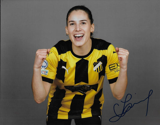 Photo autographiée 8x10 de Clarissa Larisey, équipe canadienne de soccer féminin, n° 2