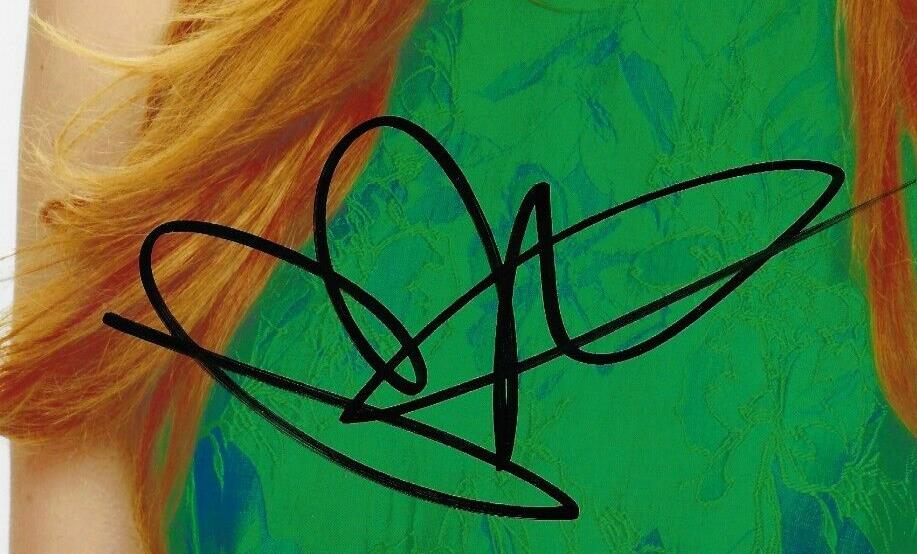 Signed Bella Thorne Shake It Up Autographed 8x10 Photo #4 Original