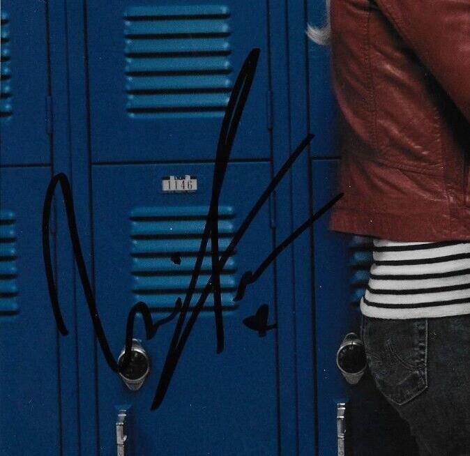 Photo autographiée 8x10 de Madison Iseman Goosebumps 2 n°3 originale