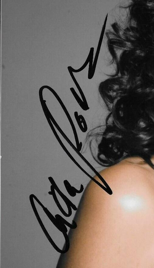 Signed Aida Rodriguez Actress Comedian Autographed 8x10 Photo #1 Original